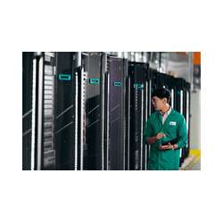 HPE Compute Scale-up Server 3200 PCIe Low Profile 16-slot Bulkhead with 1x 4-slot 2x8/2x16 Riser Kit, 2,2 kg